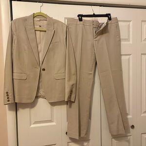 Banana Republic Cream Pantsuit Lightweight Professional Style